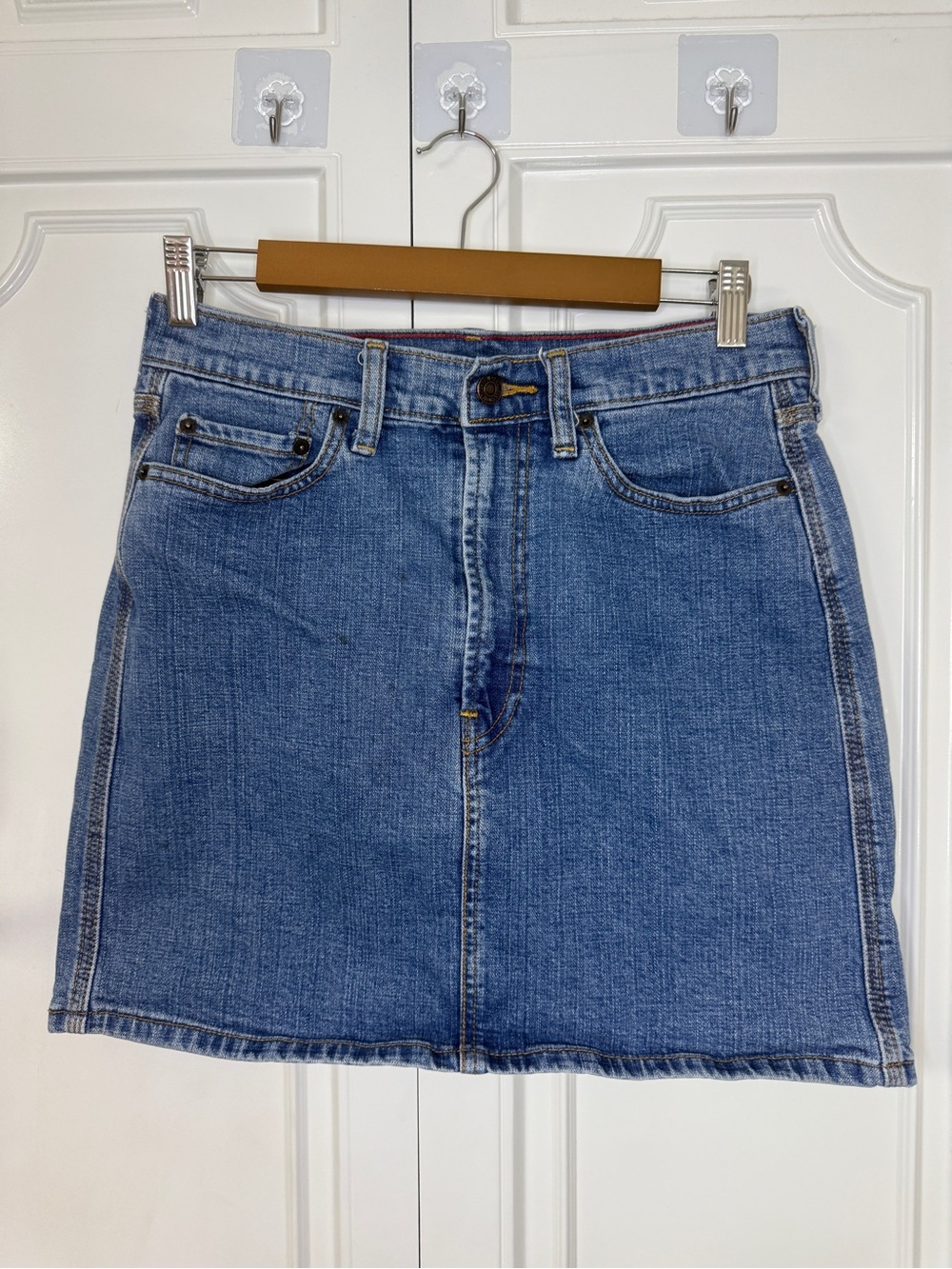 VTG Levi's Blue Denim Skirt Size 6